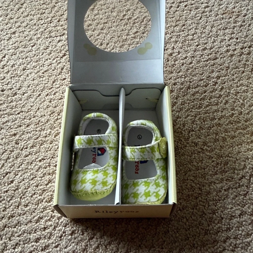 Vibrant bright green herringbone print - Mary Jane Baby Walker Shoes - Rileyroos